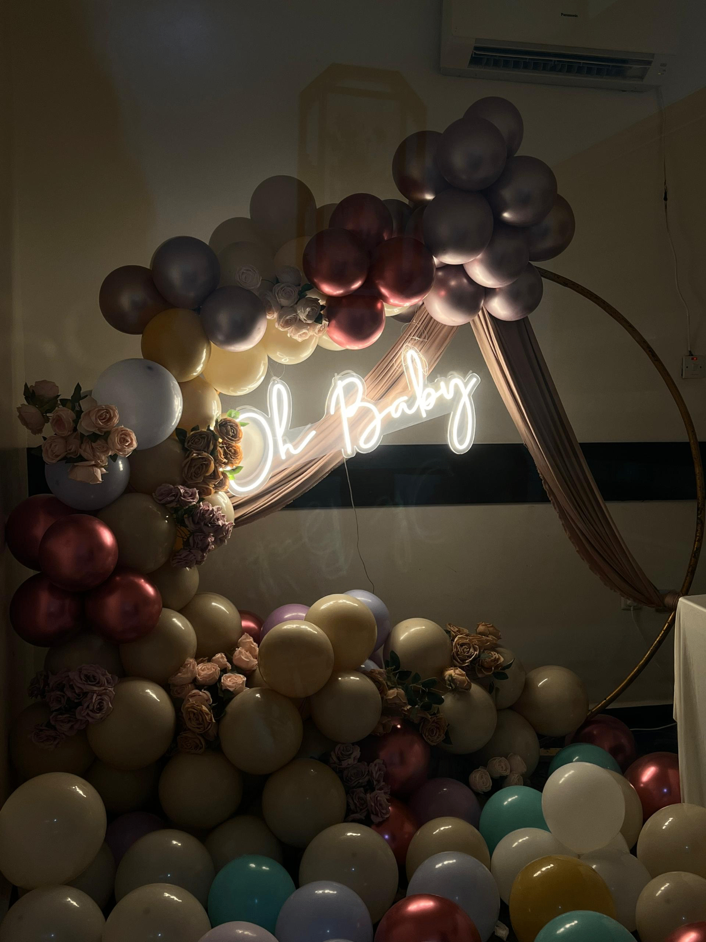 Oh Baby Balloon Arch