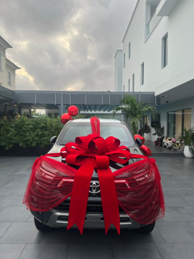 Red Ribbon Car Surprise